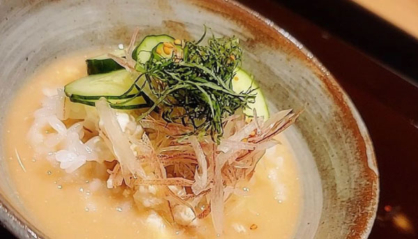 steamed rice with cold pufferfish soup